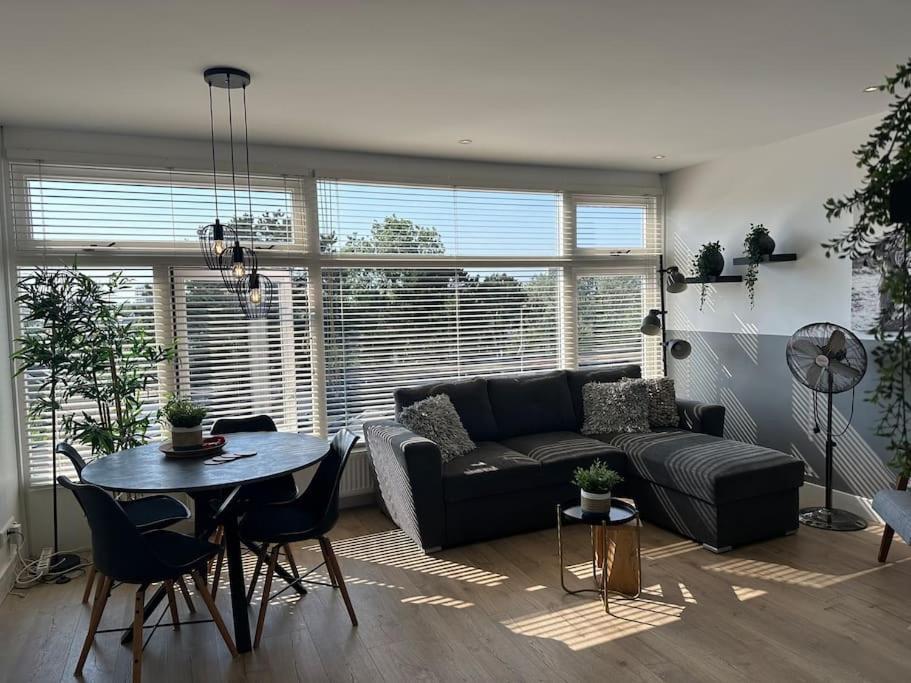 Apartment De Schelp 71, Free Parking